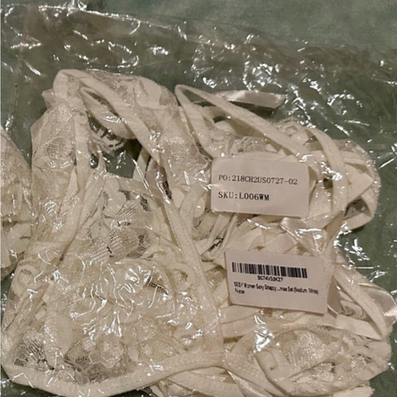 Lingerie - Picture 4 of 4